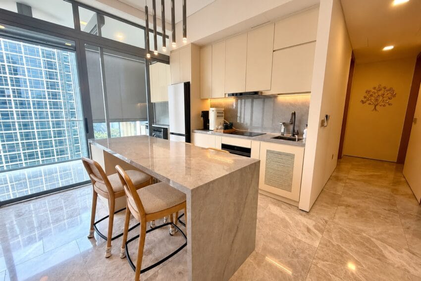 freehold 2 bedroom plus study 1001 sqft area beside paragon